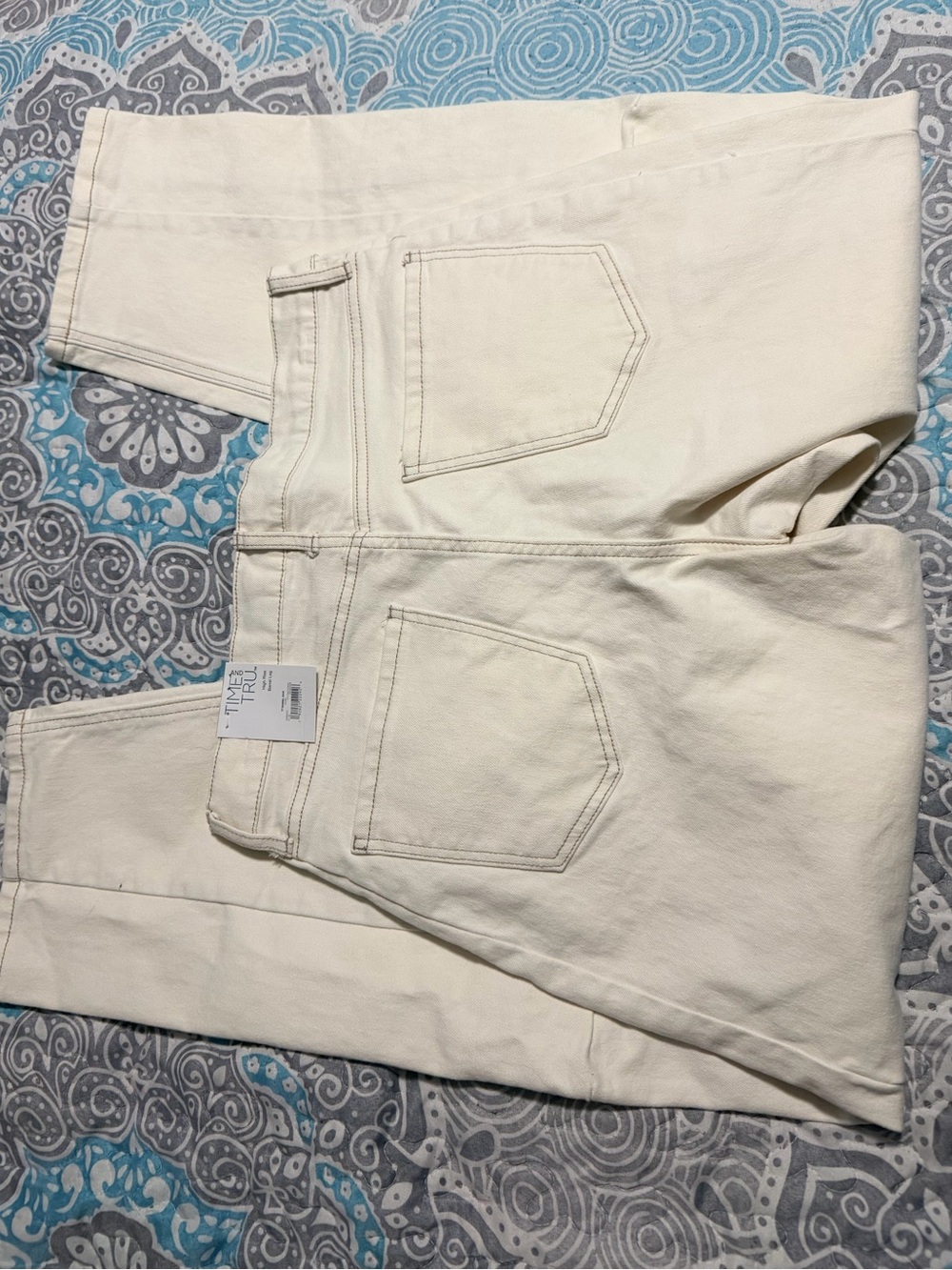 Time and Tru Cream High-Rise Jeans - Barrel Leg Medium                  #891 - Picture 4 of 7